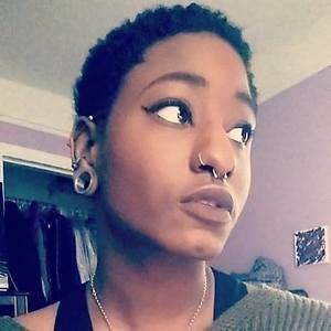 Meet your Posher, Leyla